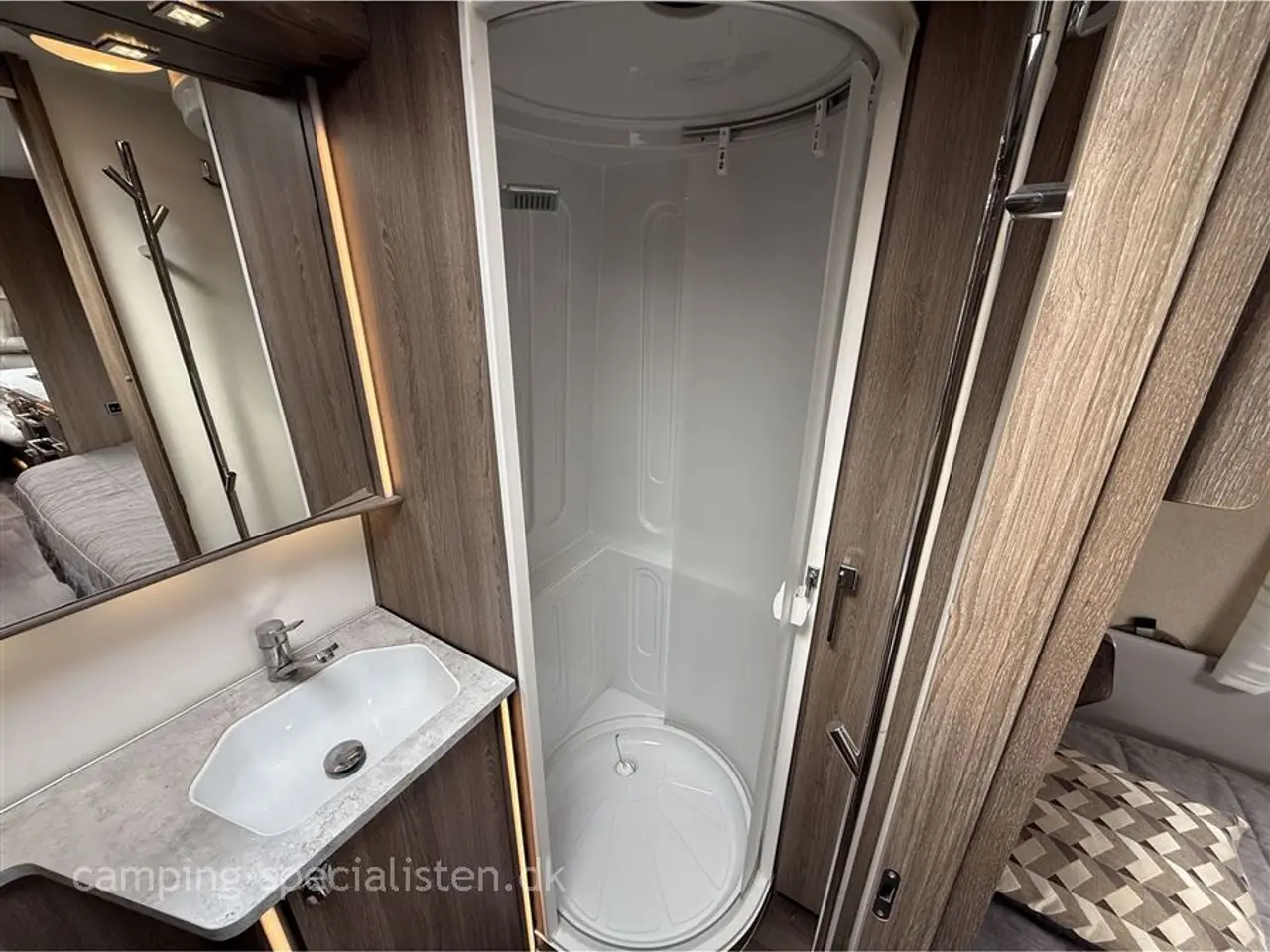 Billede 13 - 2019 - Kabe Imperial 740 E-TDL KS Kabe Imperial 740 E-TDL KS 2019 - Se den nu hos Camping-Specialisten.dk
