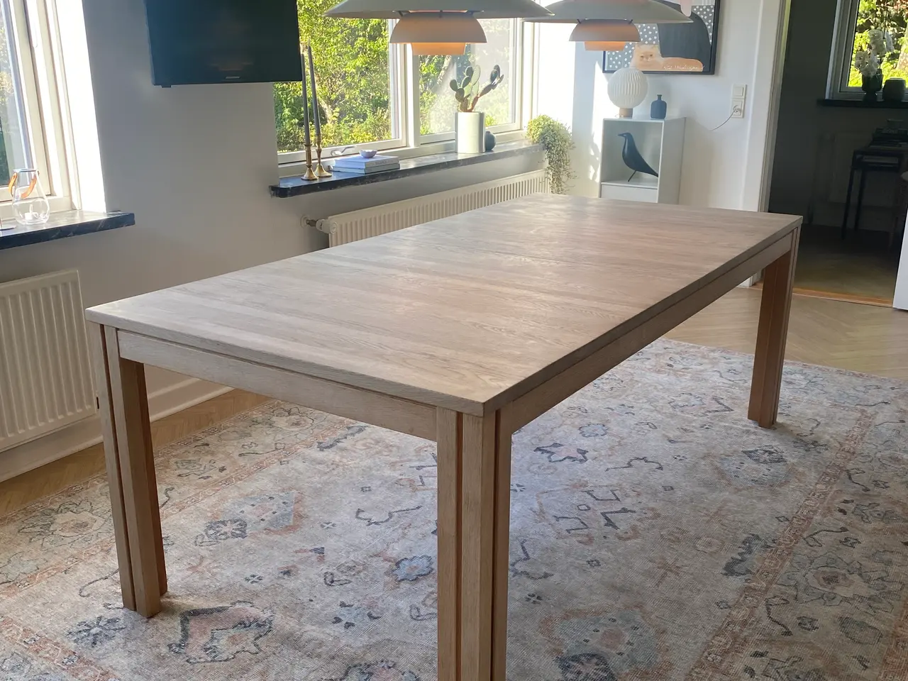 Billede 1 - Spisebord massiv Eg