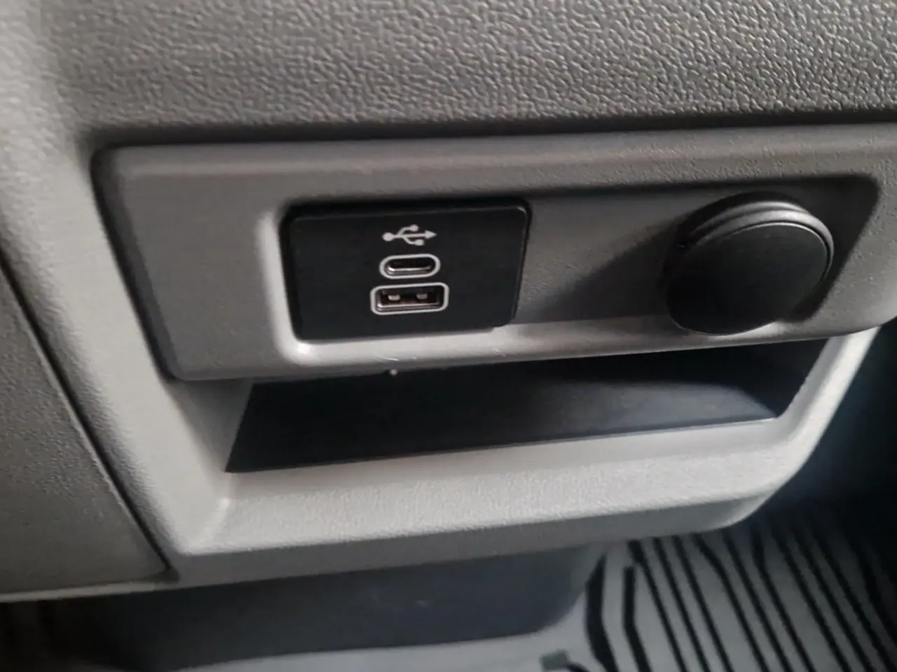 Billede 10 - Ford E-Transit Custom 340 L2 64 Limited