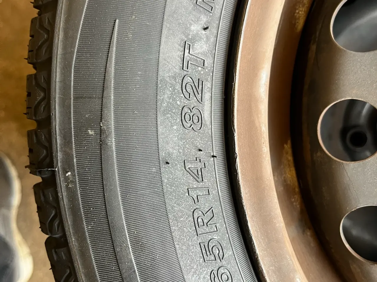 Billede 4 - Nye helårsdæk. 175-65-14. VW Up.
