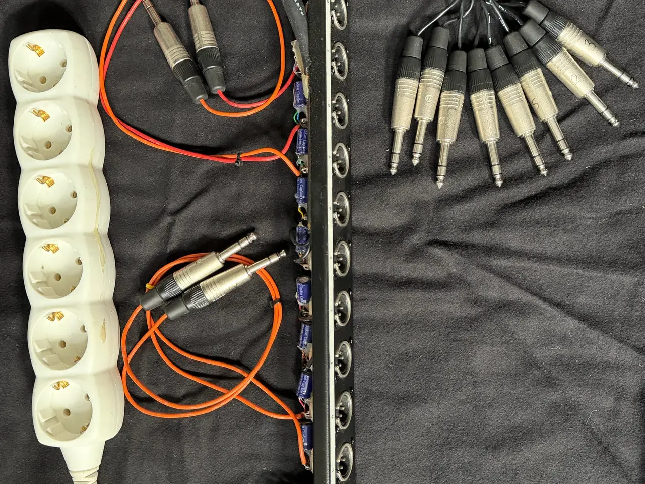 Billede 1 - 19" rackpanel 10 XLR, PowerCon + multikabel