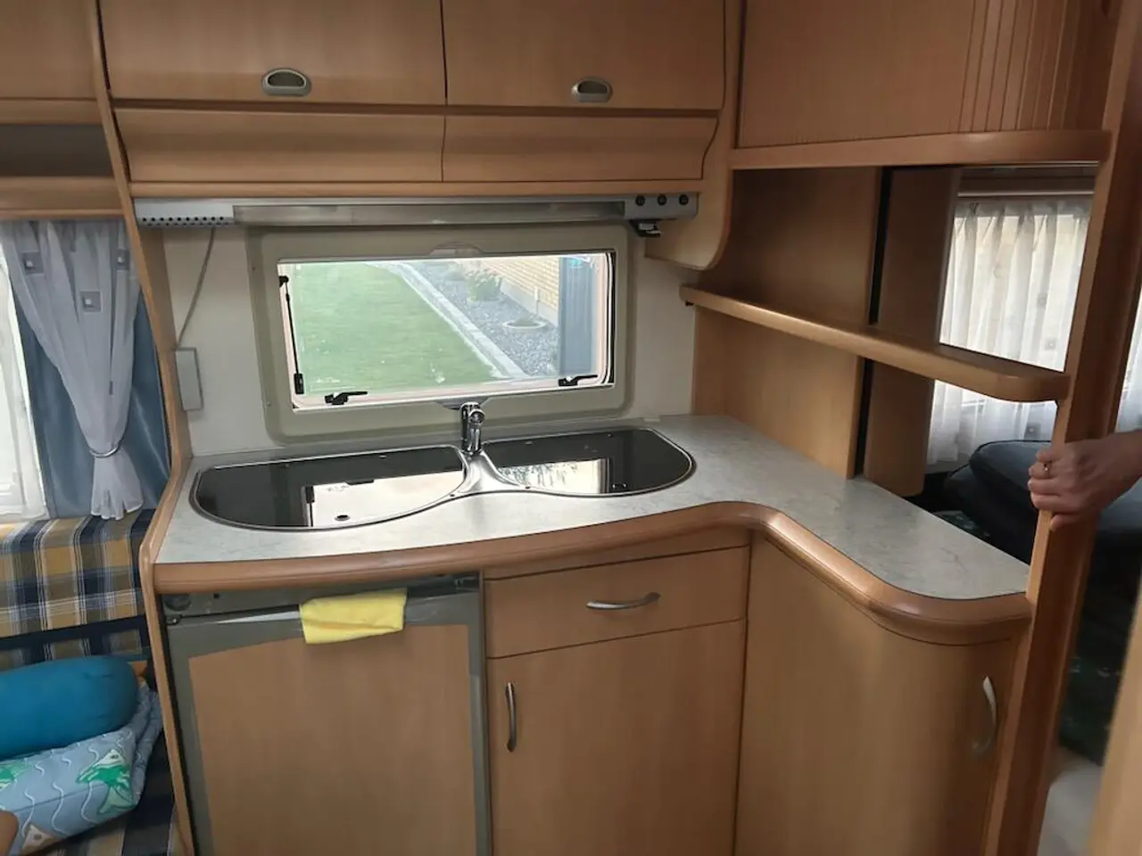 Billede 7 - Hobby Campingvogn klar til tur - flot.