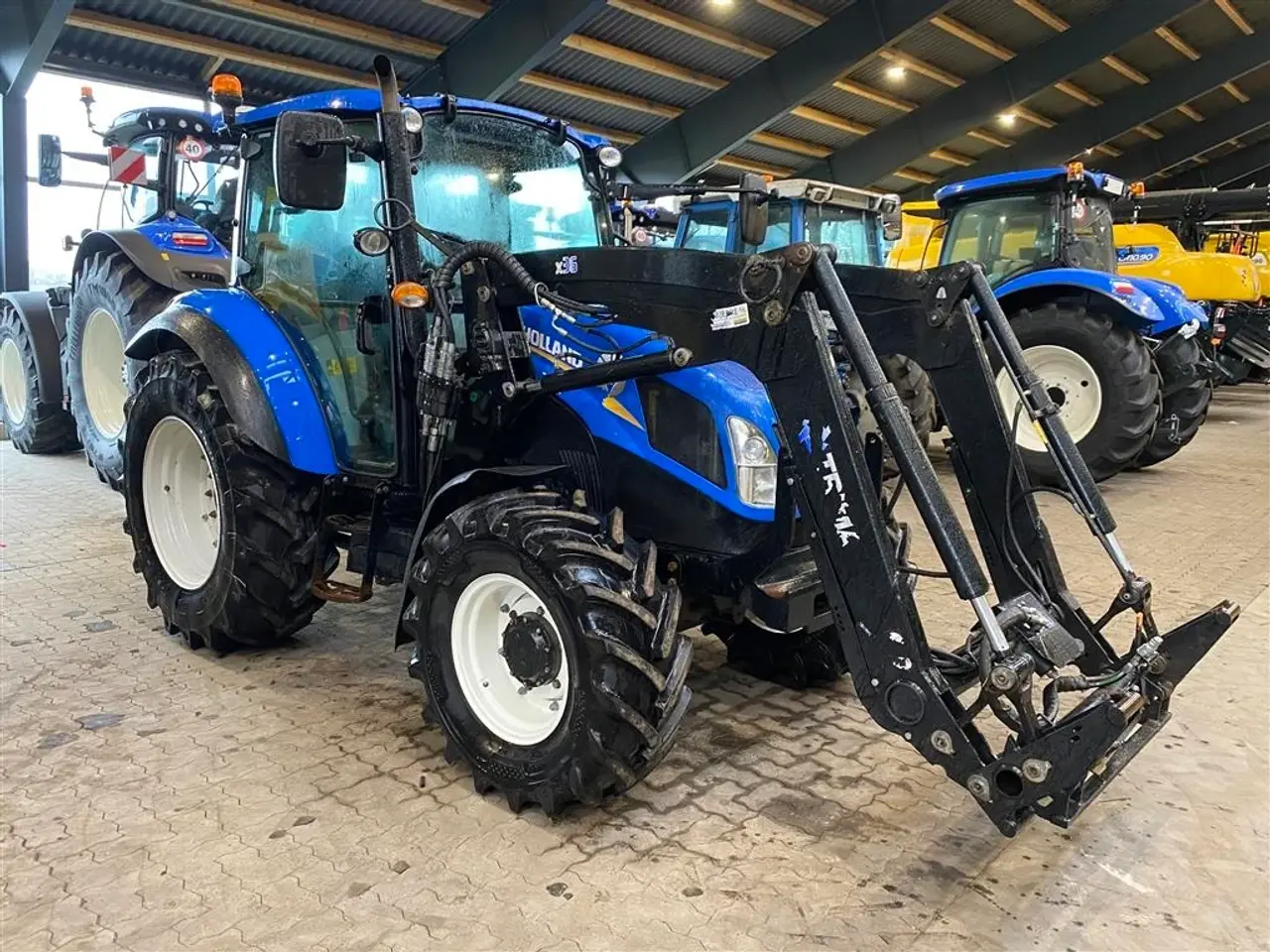 Billede 5 - New Holland T4.95 Med frontlæsser