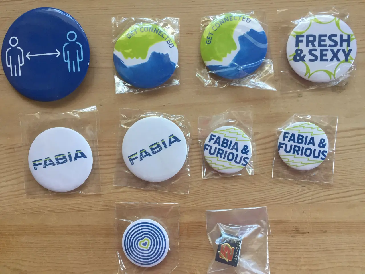 Billede 6 - Badges, pins, emblemer og reflekser