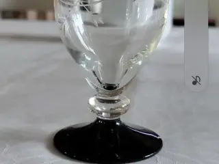 Ranke Holmgaard glas ( sort fod)