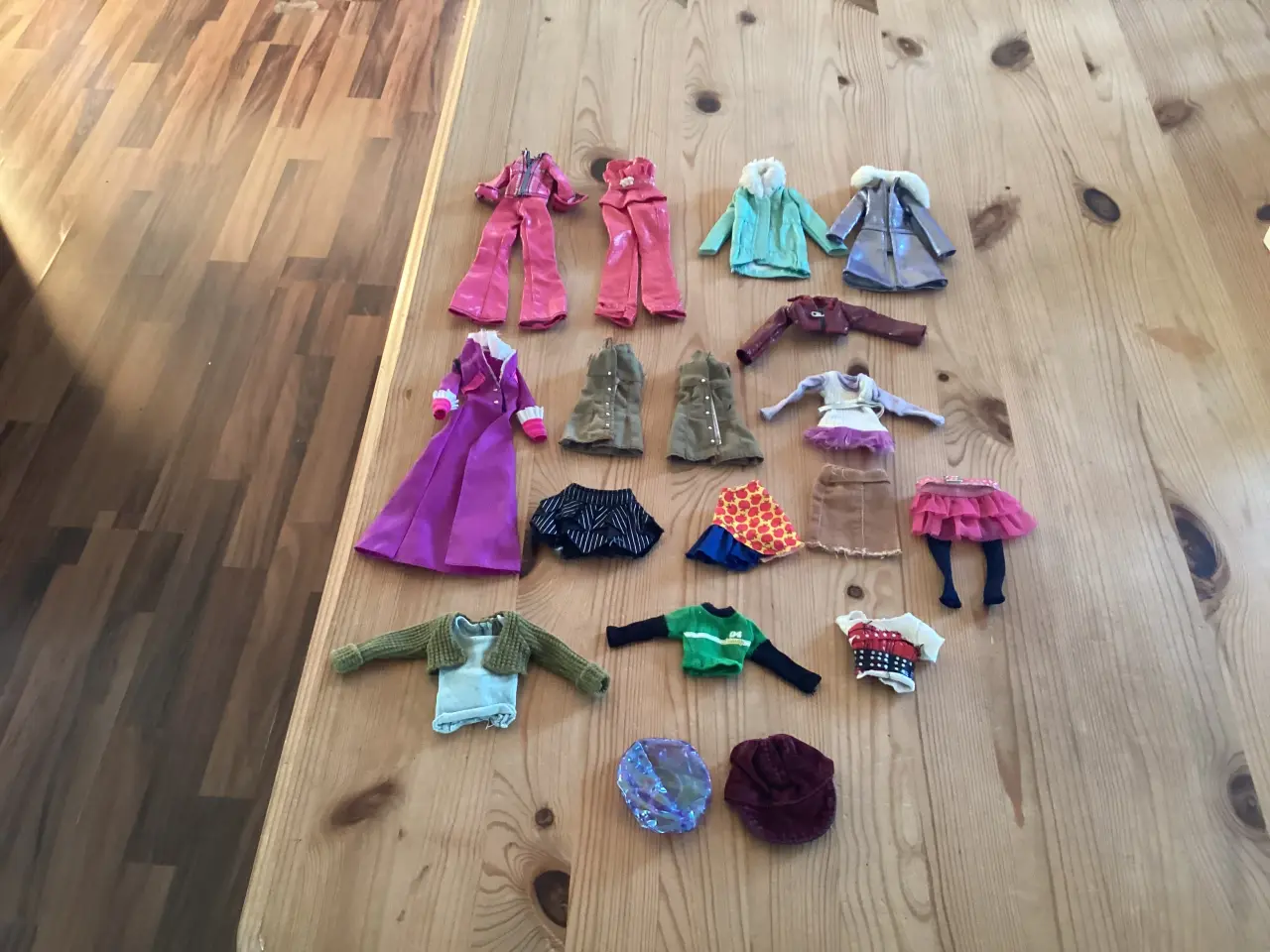 Billede 9 - Bratz,  Dukker, Hest, Tøj og Sko