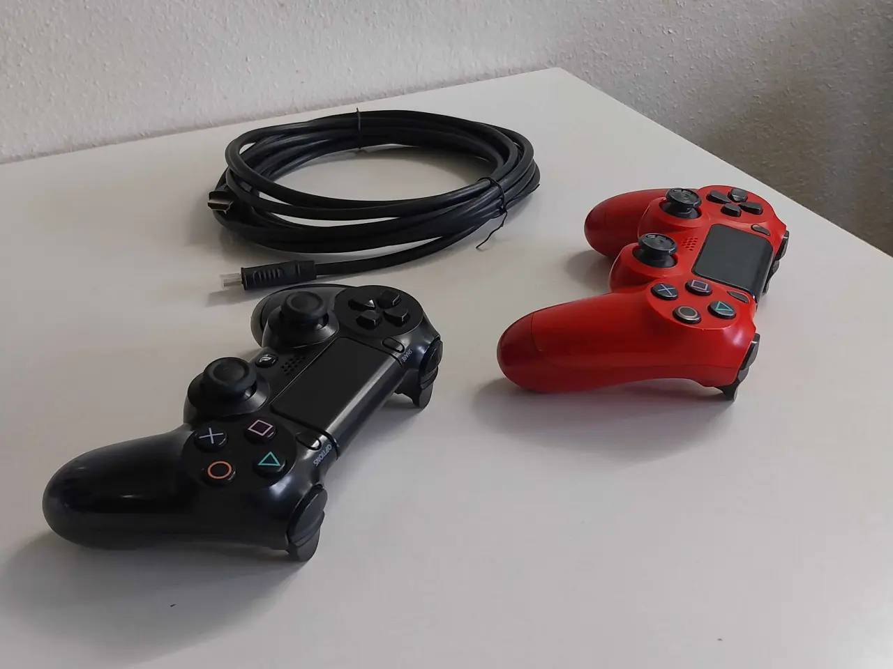 Billede 7 - 2 controllere til Playstation. 1 skærmkabel