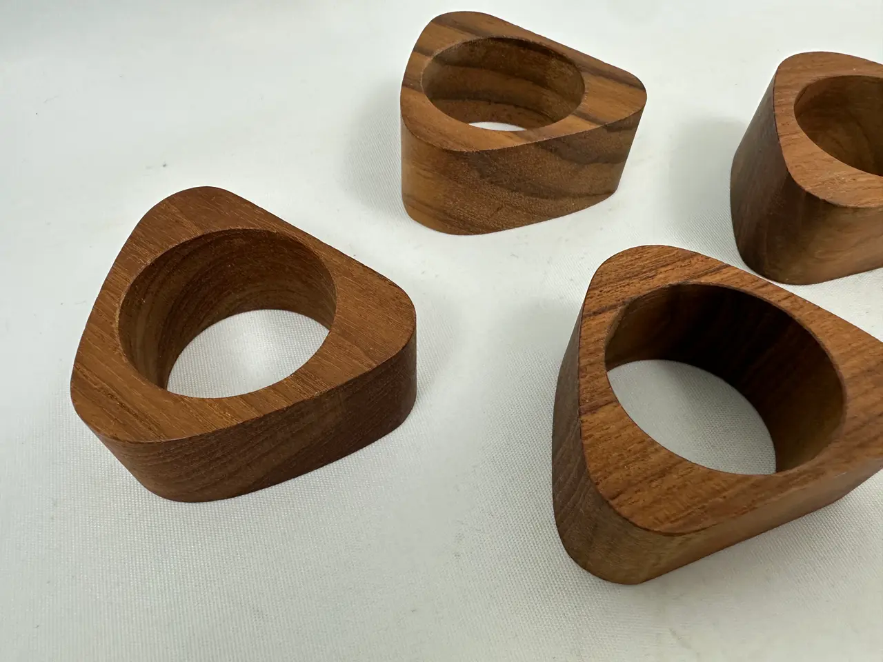 Billede 3 - 4 stk. servietringe i teak (retro)