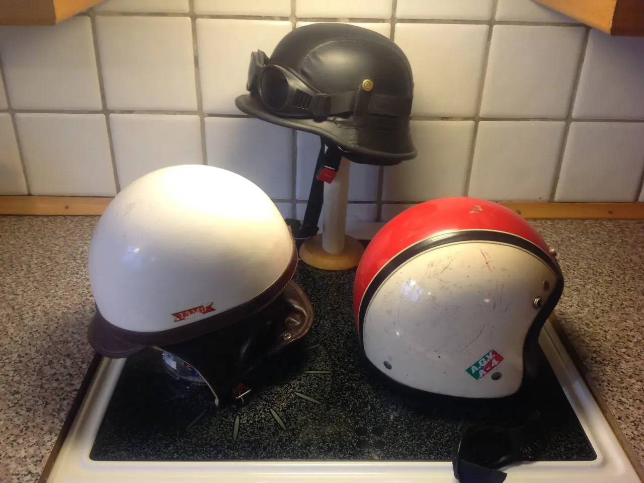 Billede 2 - Jamo Retro plus Retro og sjov styrthjælme.