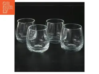Sæt med 4 glas (8 glas i 2 annoncer) (str. 4 stk Ø 4,5 cm længde 5,5 cm)