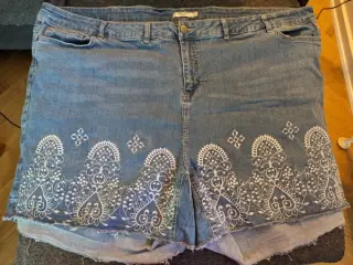 2 Par virkelig lækre Jeansshorts sælges