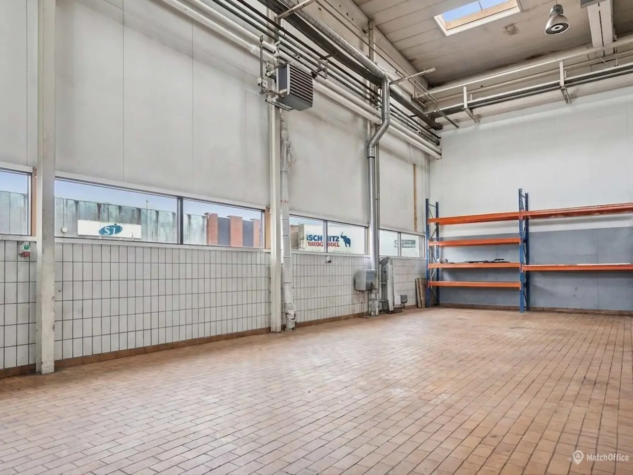 Billede 9 - 839 m² højlofter lager/værksted med kontor
