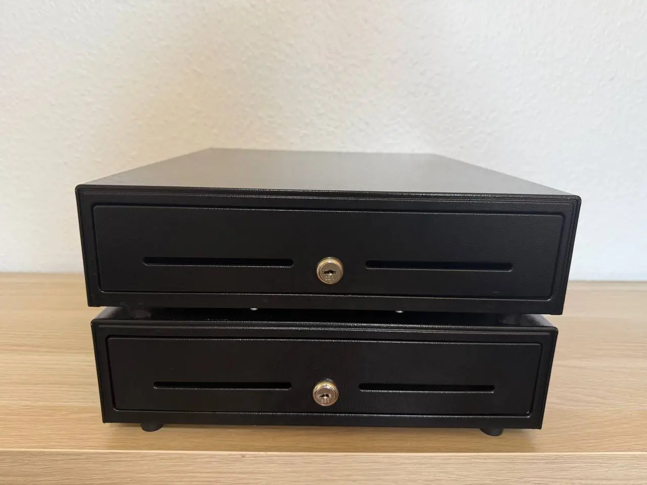 Billede 2 - 2 stk. ARTDEV C3540 pengeskuffer m. nøgle