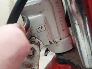 Honda Mini crosser med sidevogn kører godt.