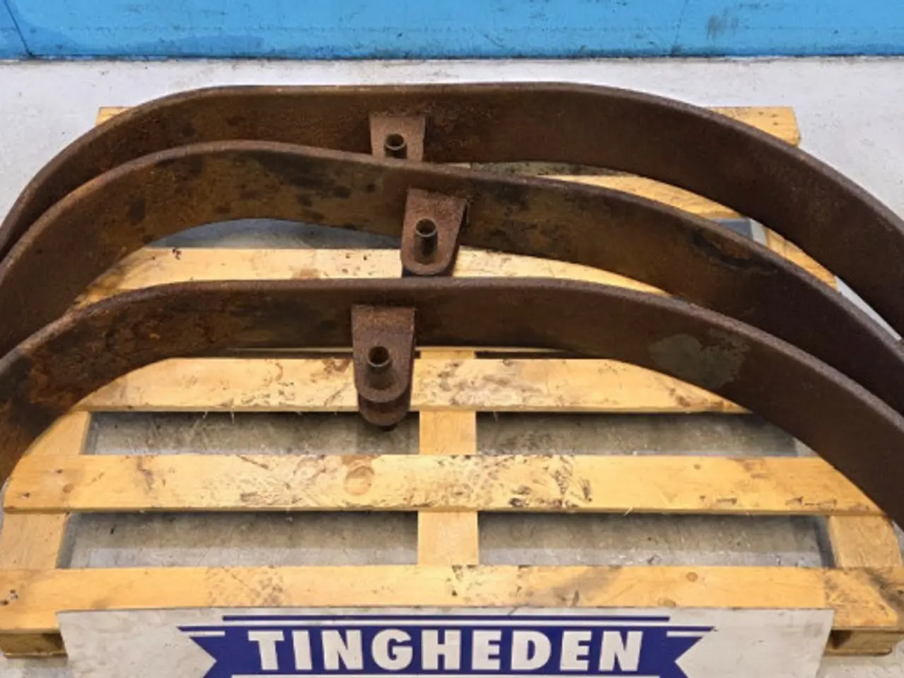Billede 2 - New Holland BB9060S Plade 84058412  3 Stk