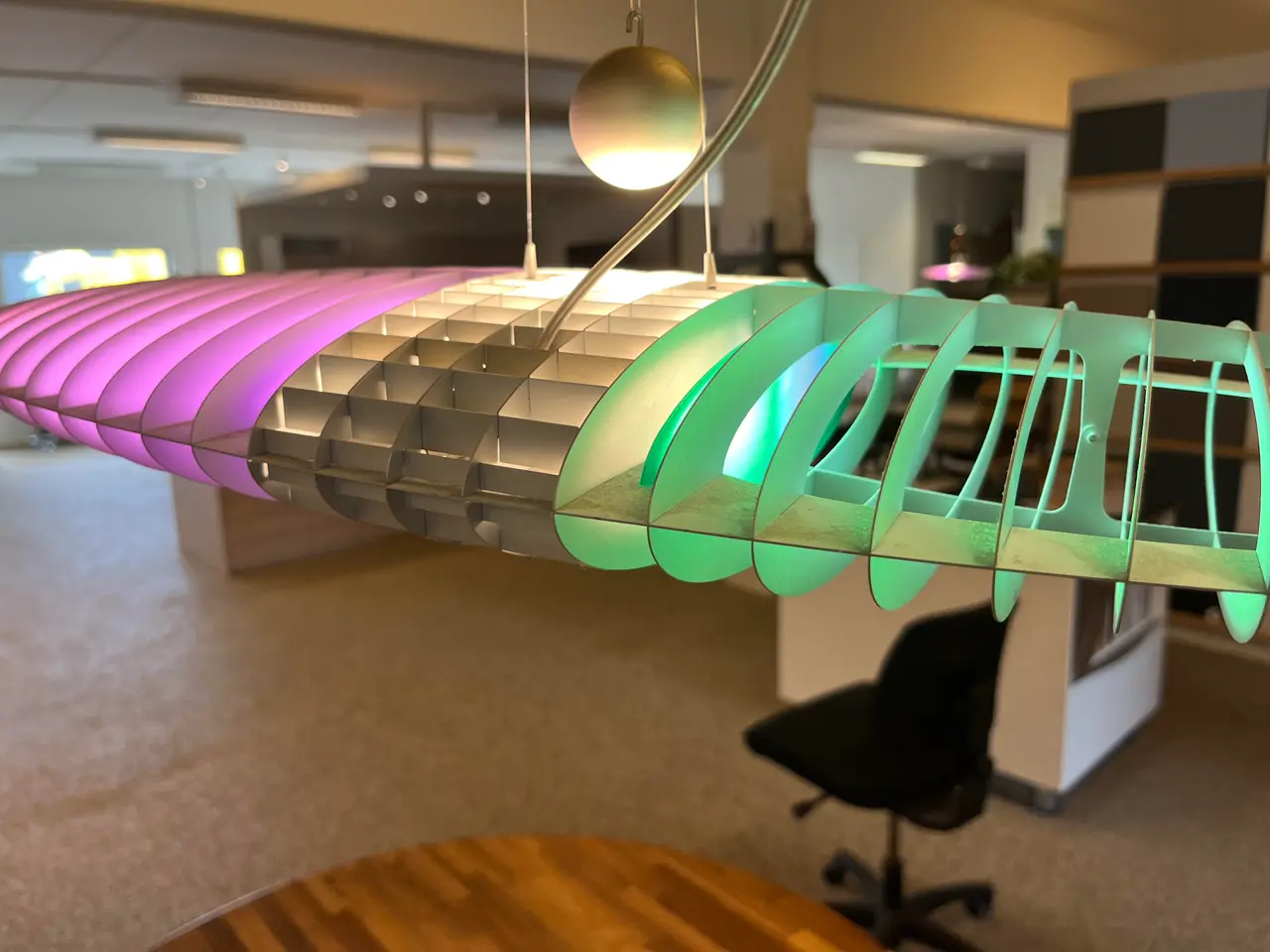 Billede 3 - Lampe pendel med farvet lys