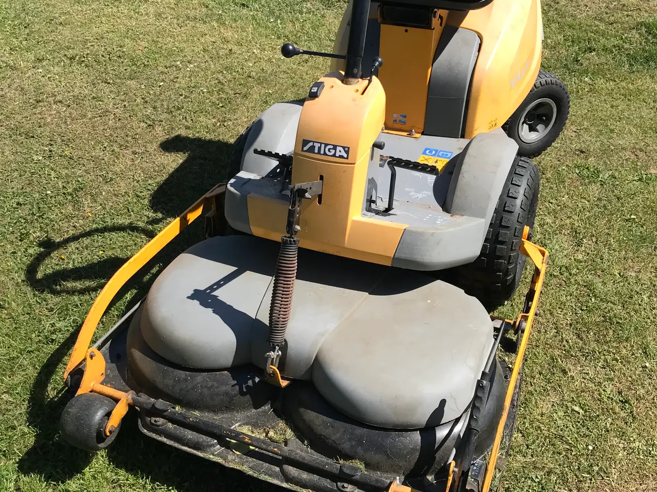 Billede 2 - 2009.  Stiga Villa 16. Motor 15,5 hk