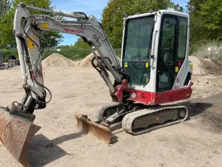 Takeuchi TB225
