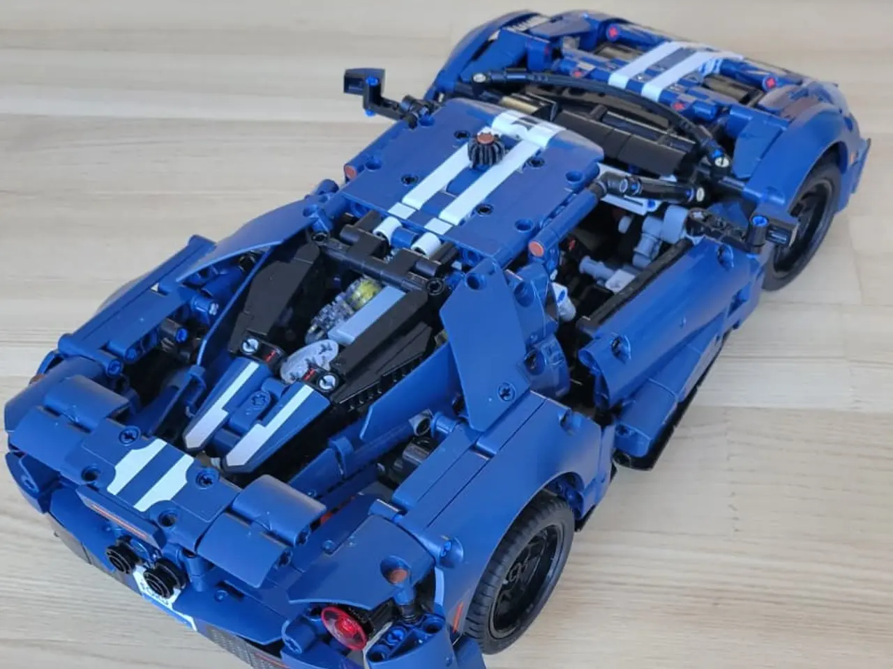 Billede 2 - Ford GT 2022 Lego Technic  42154