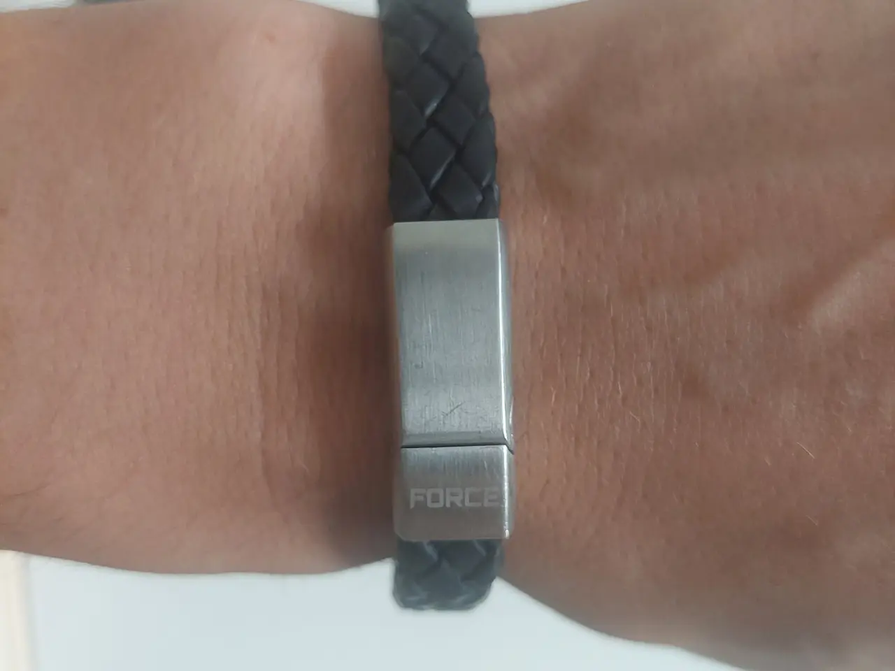 Billede 3 - Scrouples FORCE herrearmbånd i læder (23 cm) – Som