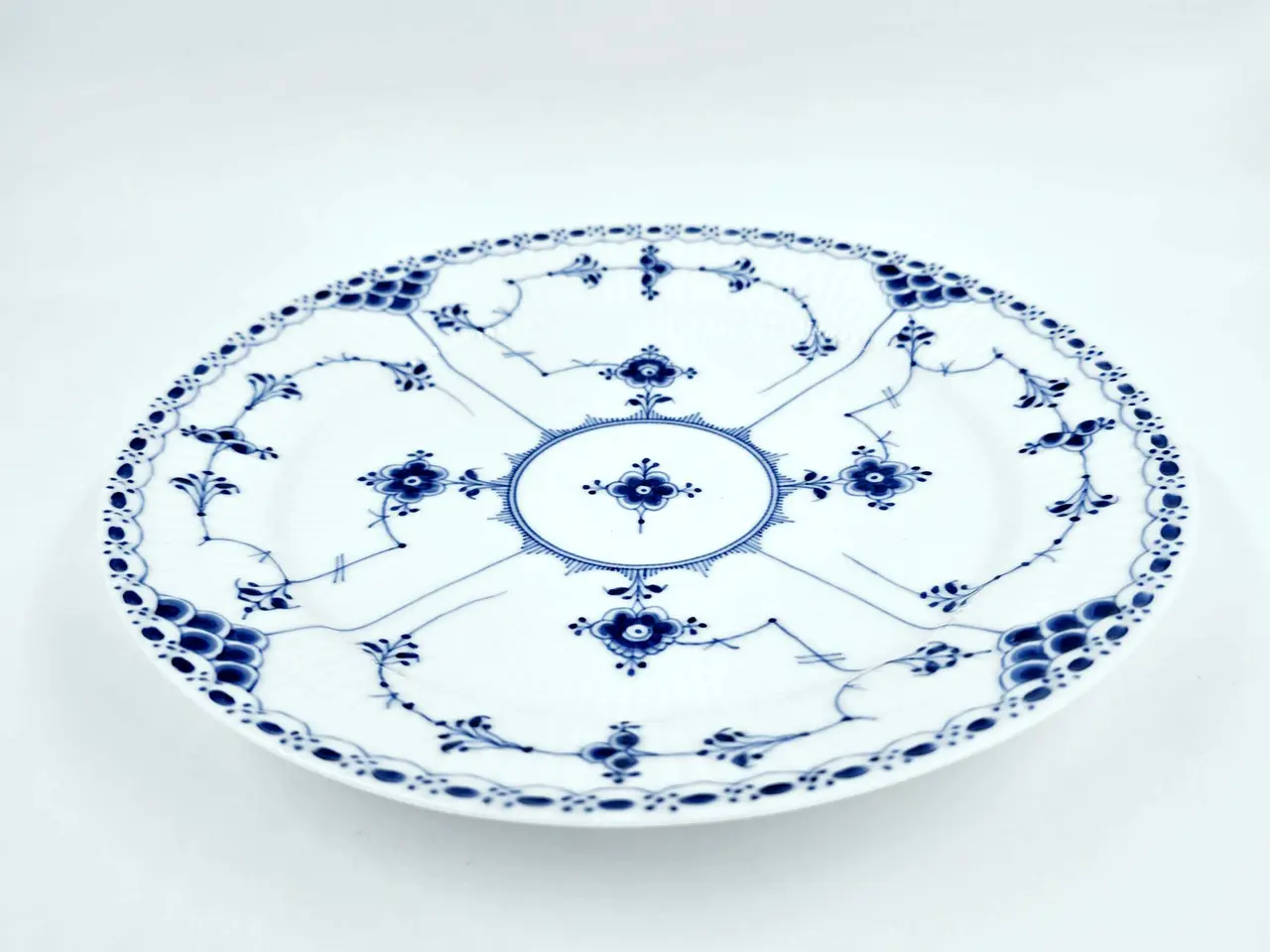 Billede 11 - Musselmalet Halvblonde Middagstallerken Porcelæn 