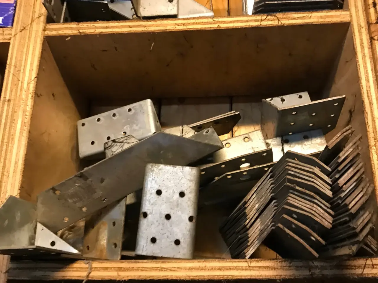 Billede 9 - Galv. Beslag m.m