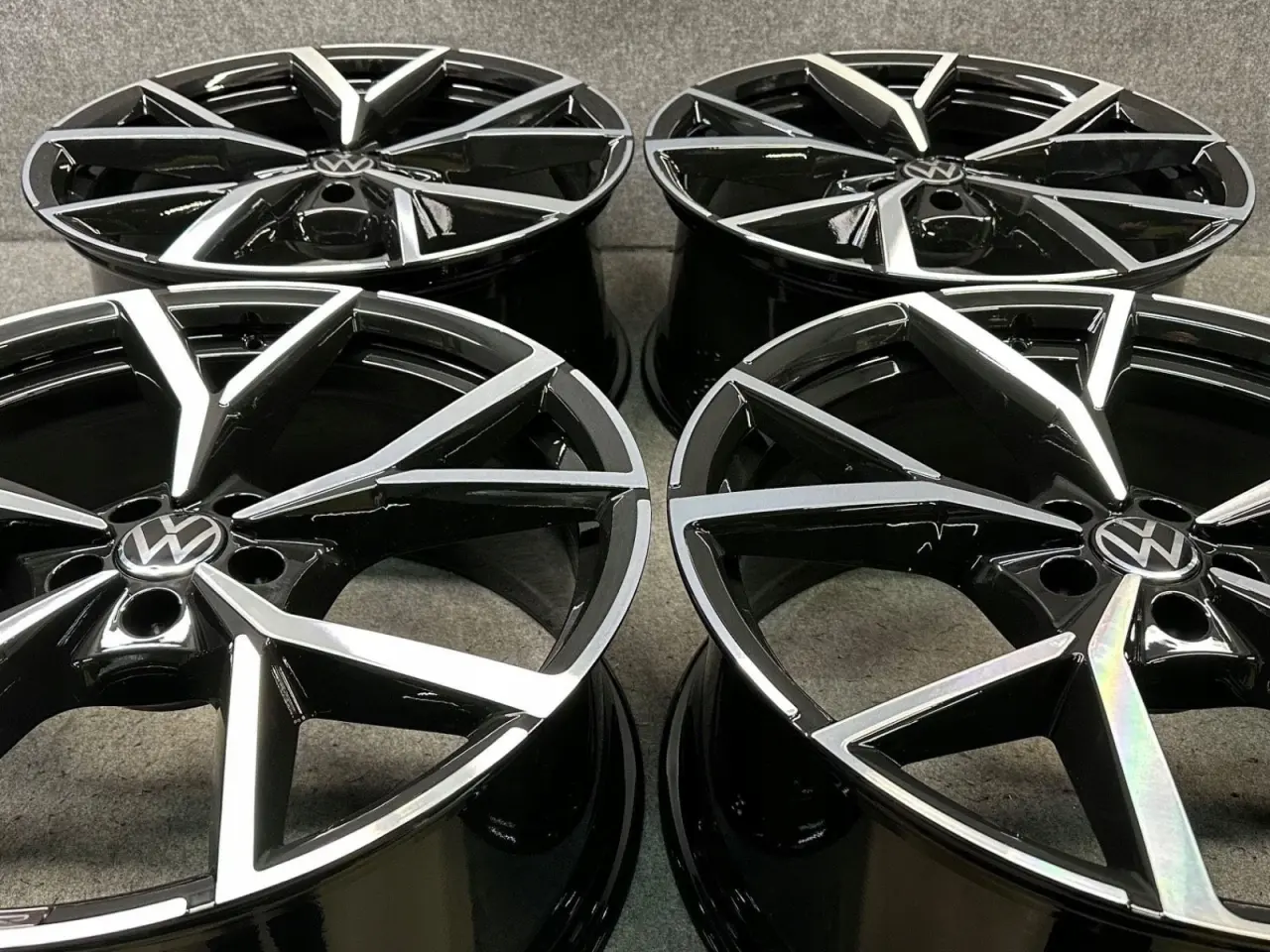 Billede 6 - ALUFÆLGE VW TOUAREG III R-Line Estoril 22''