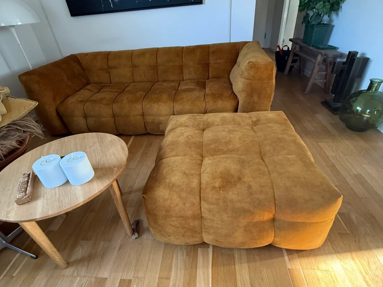 Billede 3 - Top-line Michelin guld sofa inkl. puf