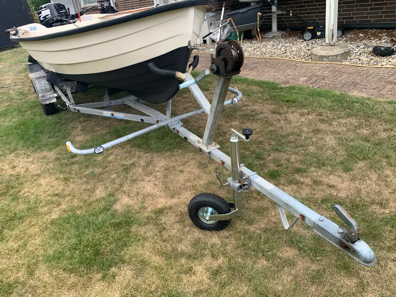 Billede 14 - Fiske jolle med motor og trailer nysynet
