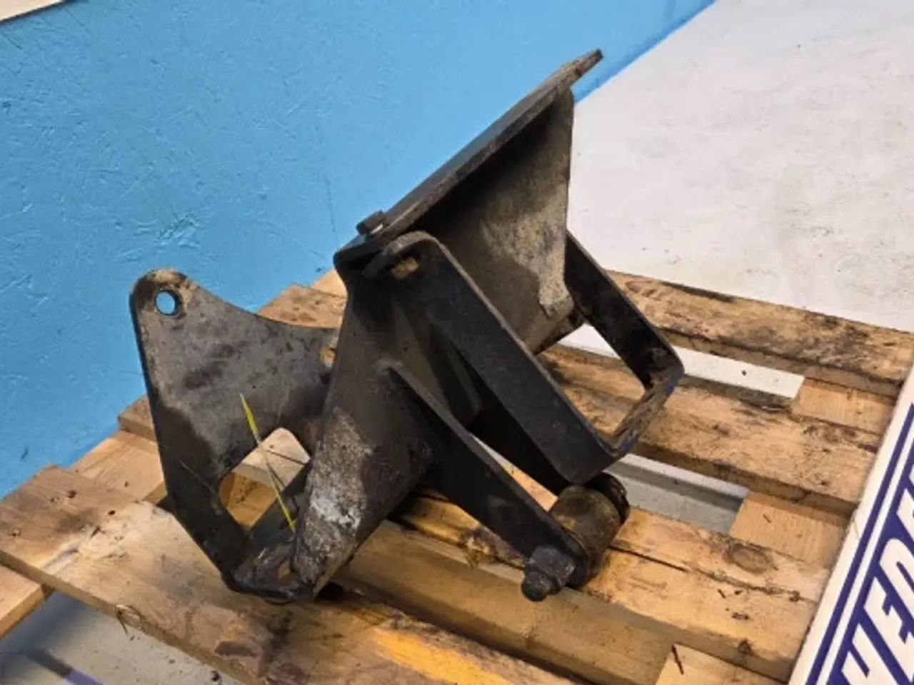 Billede 7 - New Holland TM165 Beslag L. 82018502