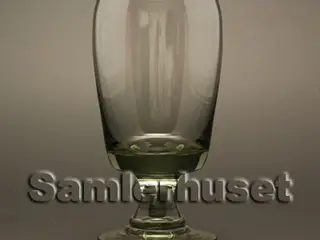 Almue, røg Portvinsglas. H:90 mm.