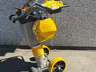Bomag BT 60 HELT SOM NY - Inkl. hjulsæt