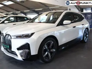 BMW iX  xDrive40