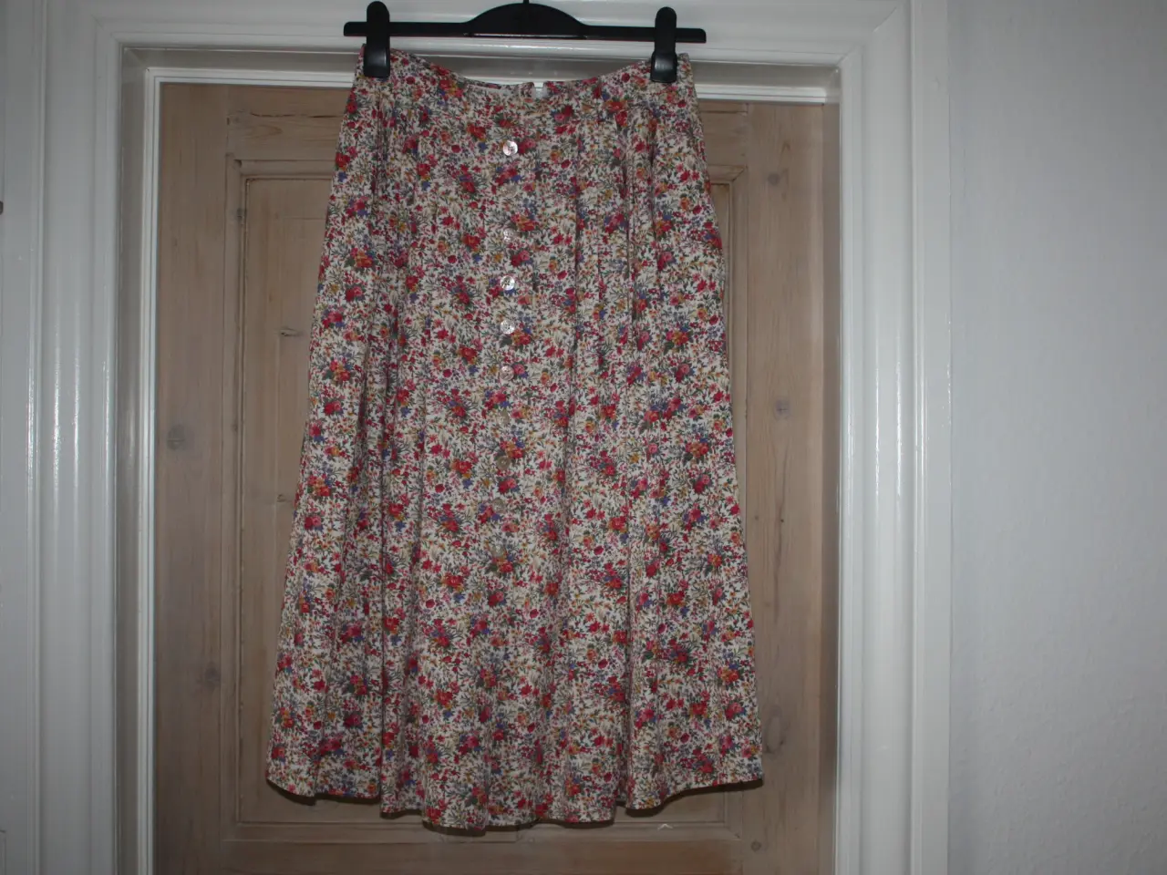 Billede 1 - Sievers nederdel str. 38 88% viscose 12% leinen