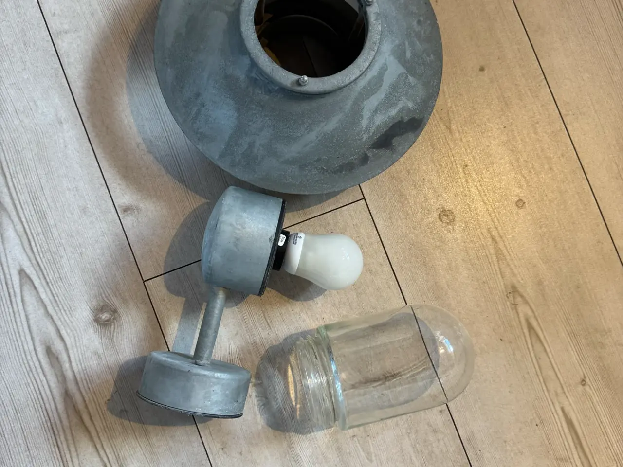 Billede 3 - Flot udendørslampe