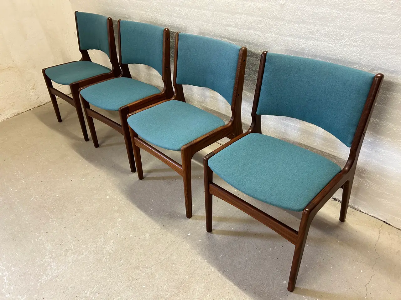 Billede 8 - Smukke Erik Buch spisebordsstole i teak (Model 89)