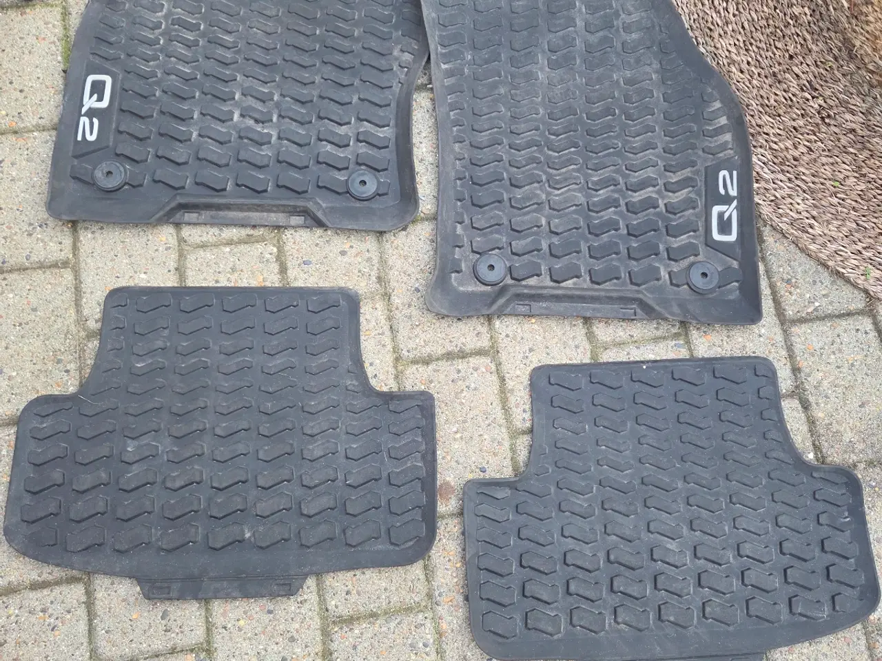 Billede 1 - Gummi måtter til audi Q2