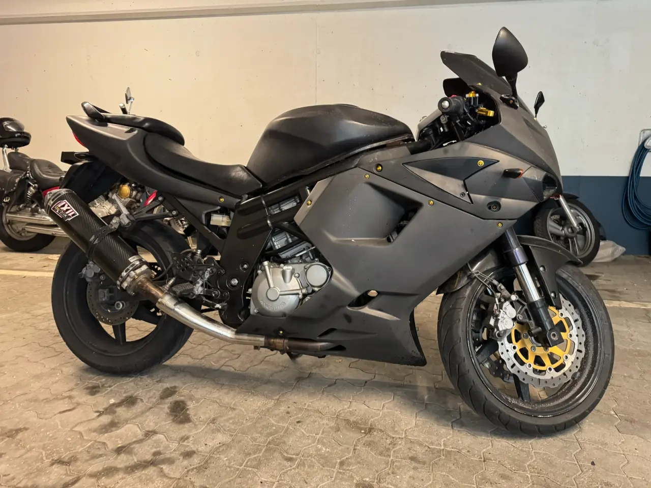 Billede 2 - Hyosung GT650r