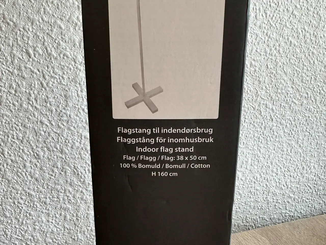 Billede 3 - Indendørs flagstang med dannebrogsflag 