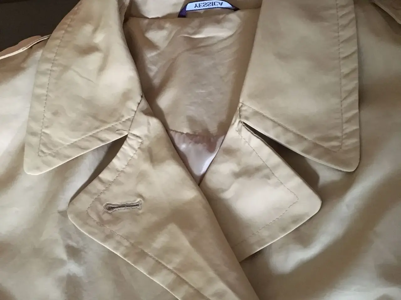 Billede 6 - Flotte beige jakke til salg