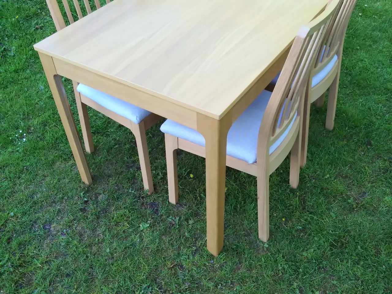 Billede 2 - Spisebord med 4 stole fra ikea