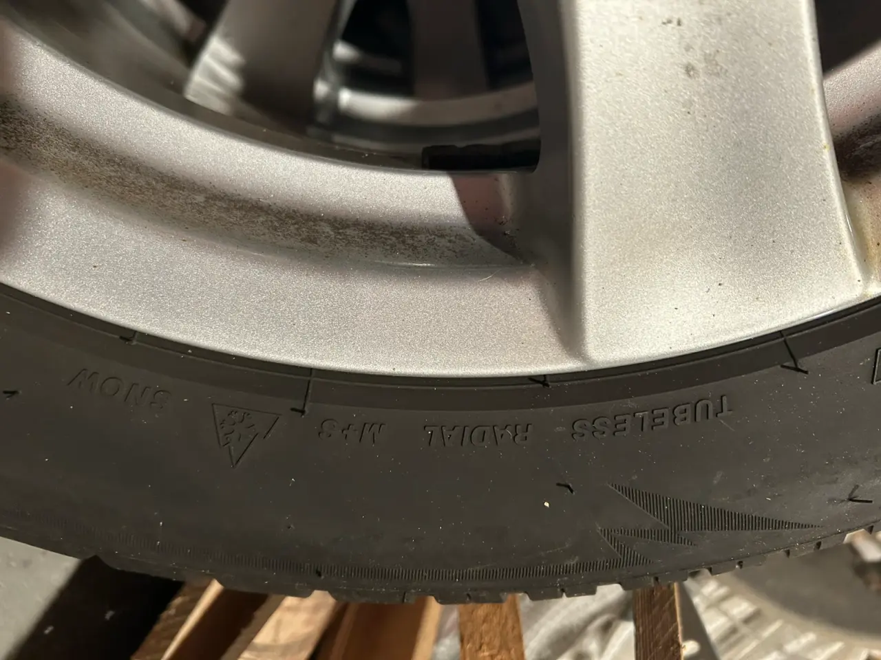 Billede 5 - Vinterdæk. Bridgestone på Borbet alu-fælge