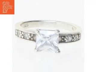 Sølv ring med sten (str. 48 mm)