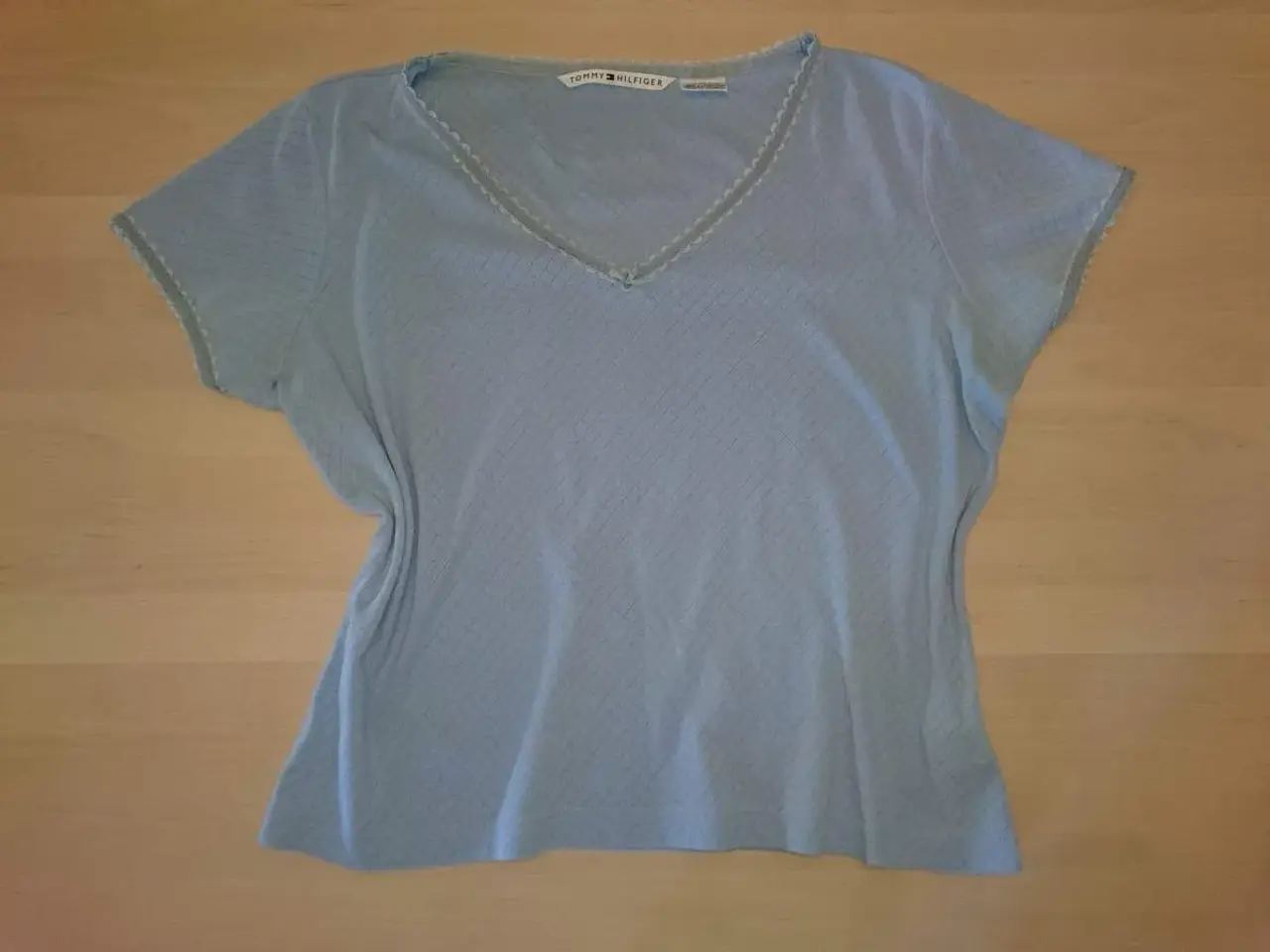 Billede 1 - Tommy Hilfiger t-shirt med logo str42/44