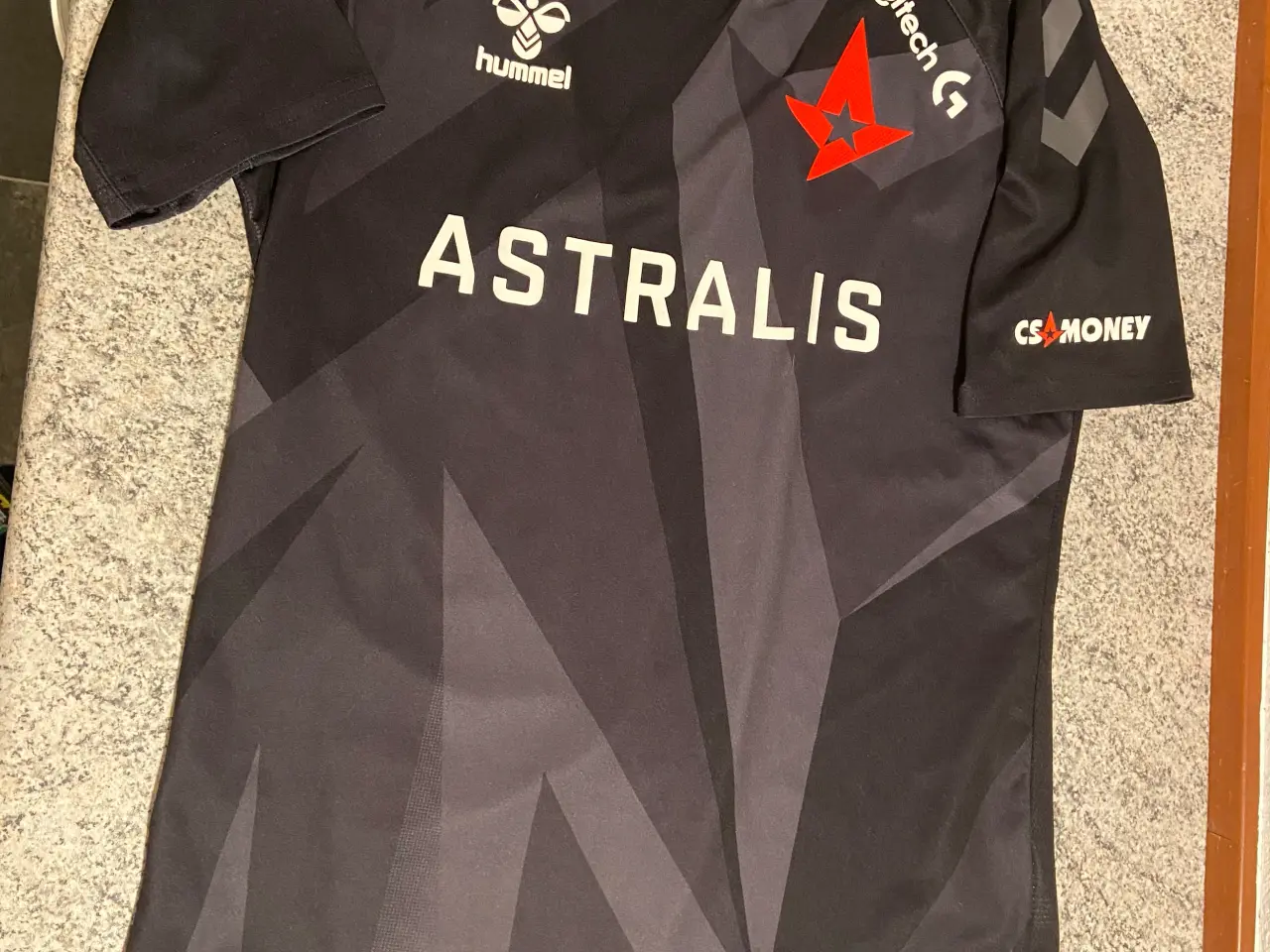 Billede 1 - Astralis t shirt