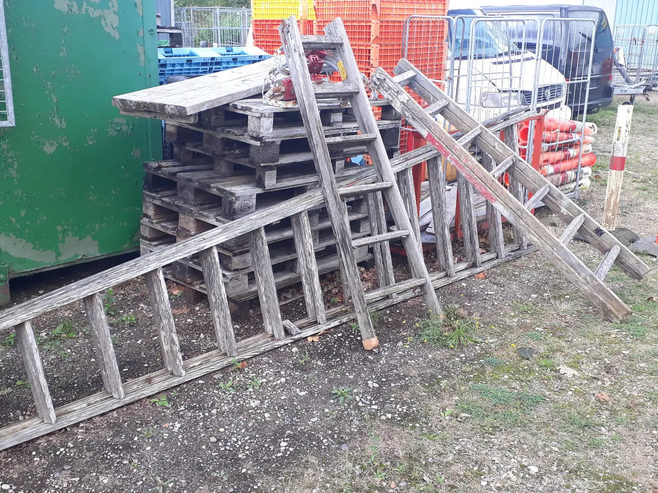 Billede 11 - Loppe marked, samt Udsalg i 6270 Tønder. 