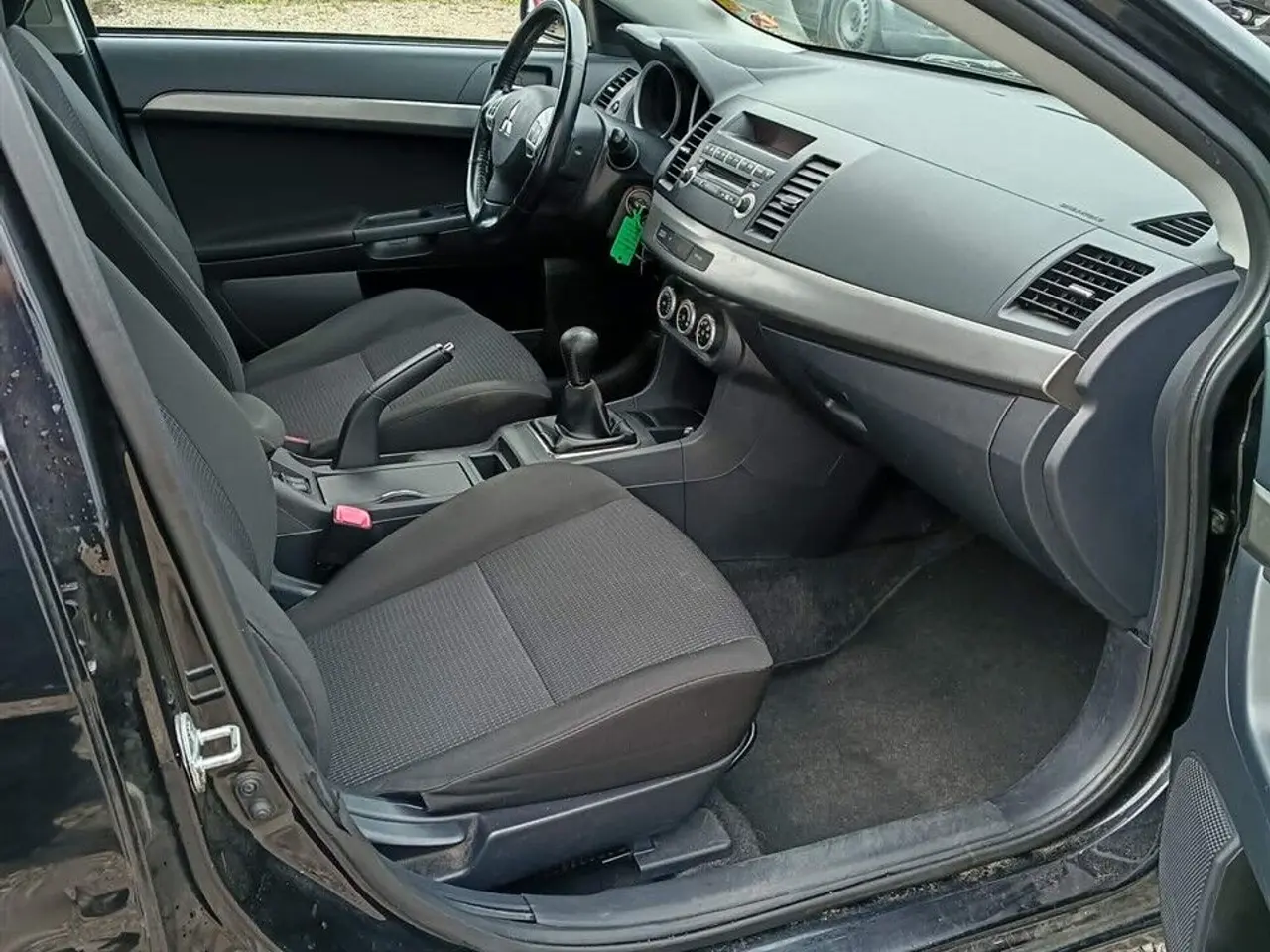 Billede 11 - Mitsubishi Lancer 1,8 Invite 143HK 5d