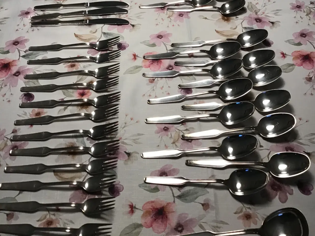 Billede 1 - 12 personers bestiksæt - 51 dele