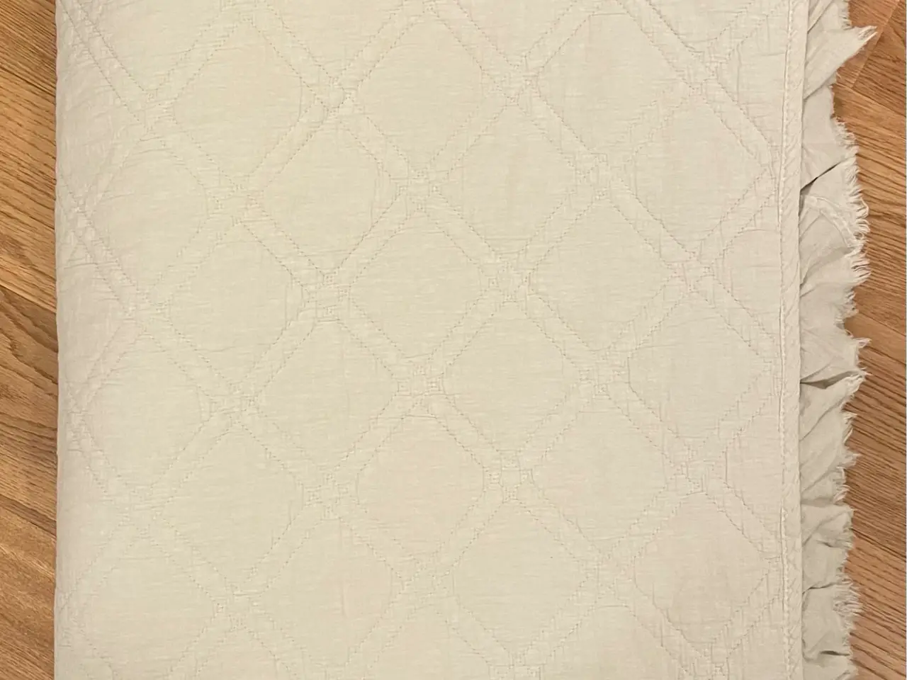 Billede 1 - Sengetæppe, beige