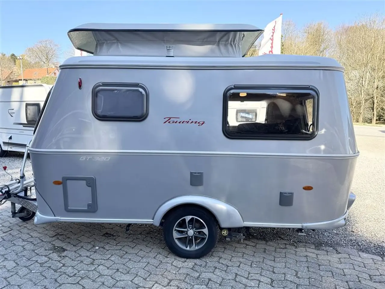 Billede 5 - 2018 - Hymer Eriba Familia 320 Dobbeltseng-Endesiddegruppe-Mover-Telt